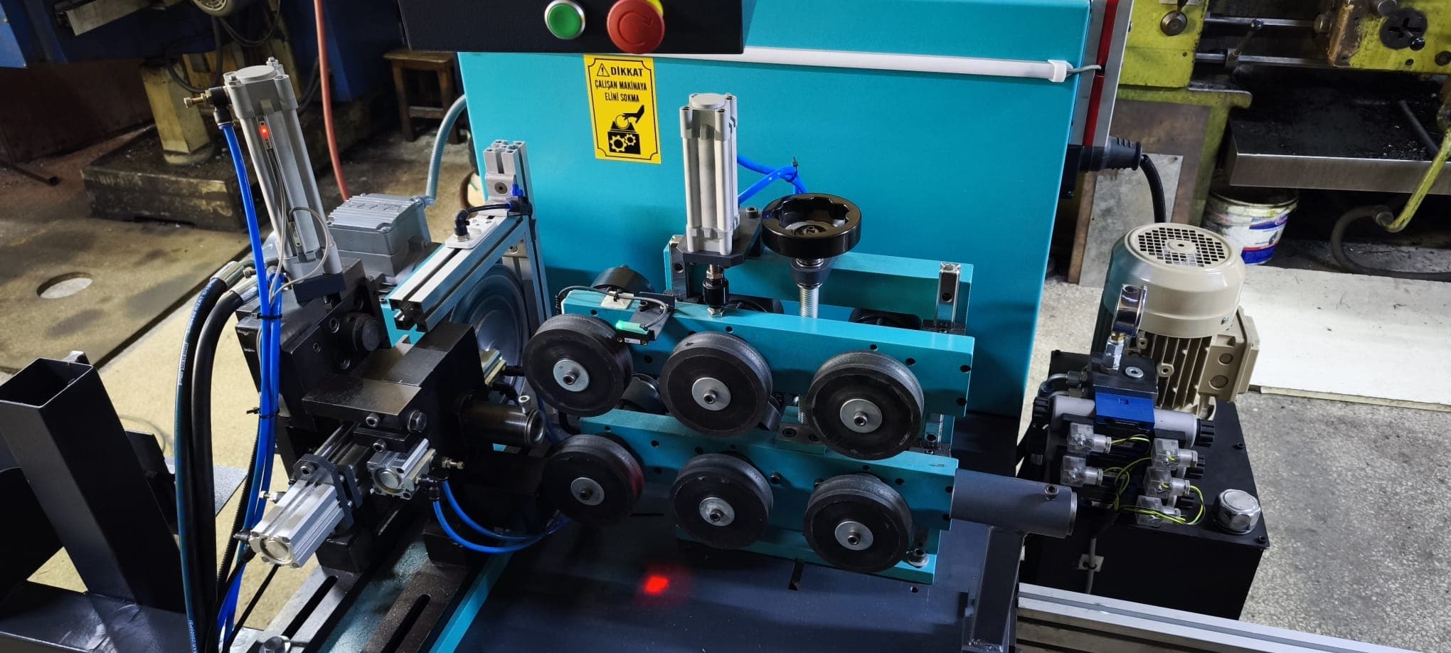 SERVO KONTROL FLEX BOY KESME VE EZME MAKİNESİ